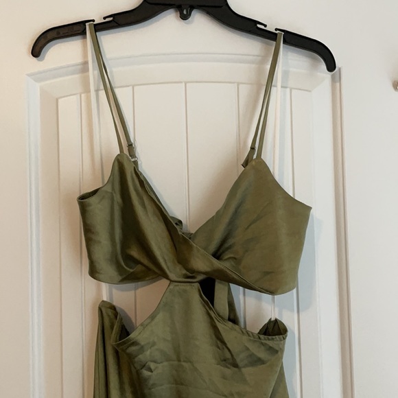 Billy j silk dress, olive, Australian size 10 (US M/6) - Picture 3 of 5